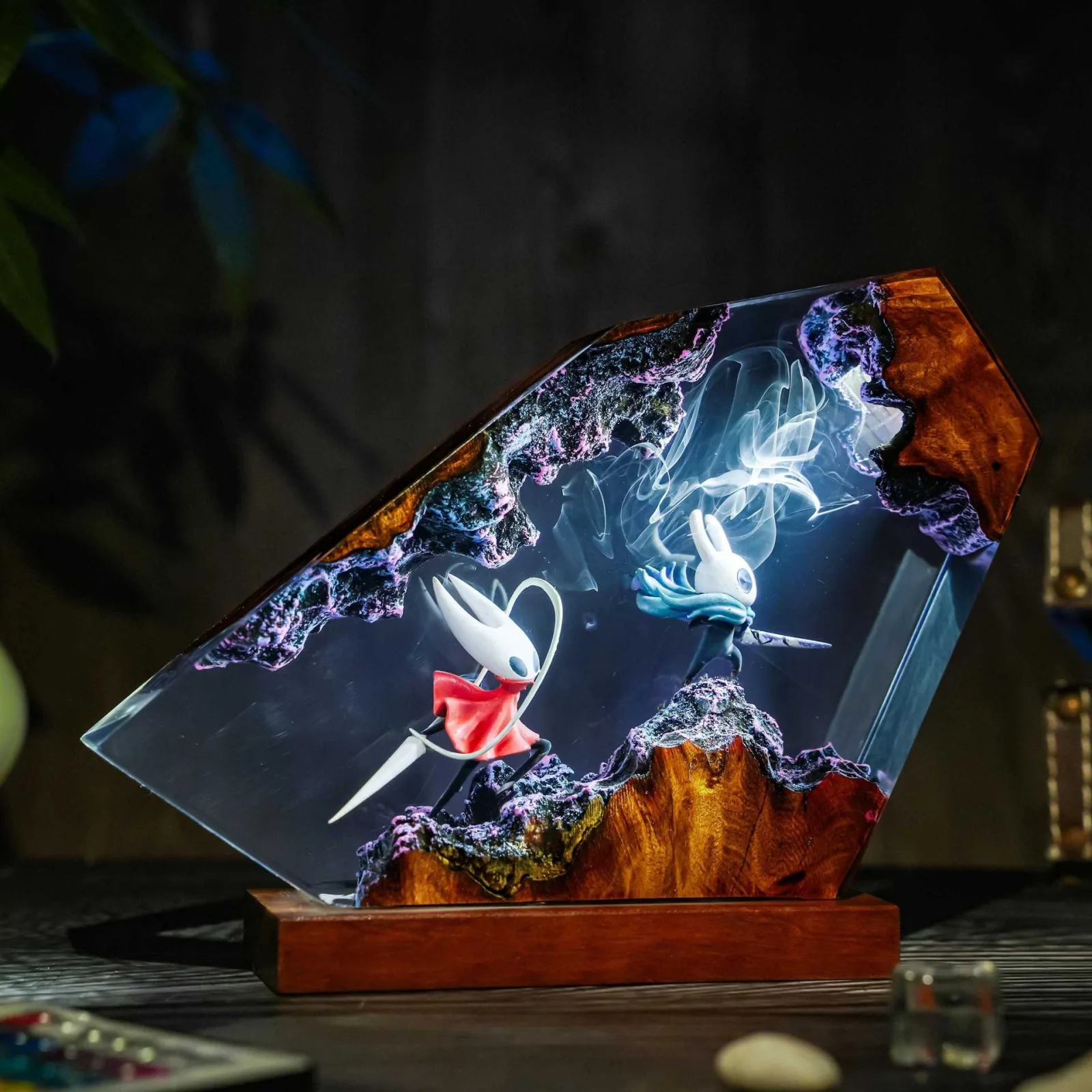 Arc Relic Resin Lamp